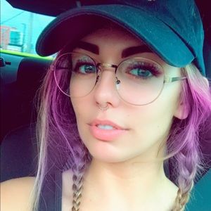 Meet your Posher, Lexy